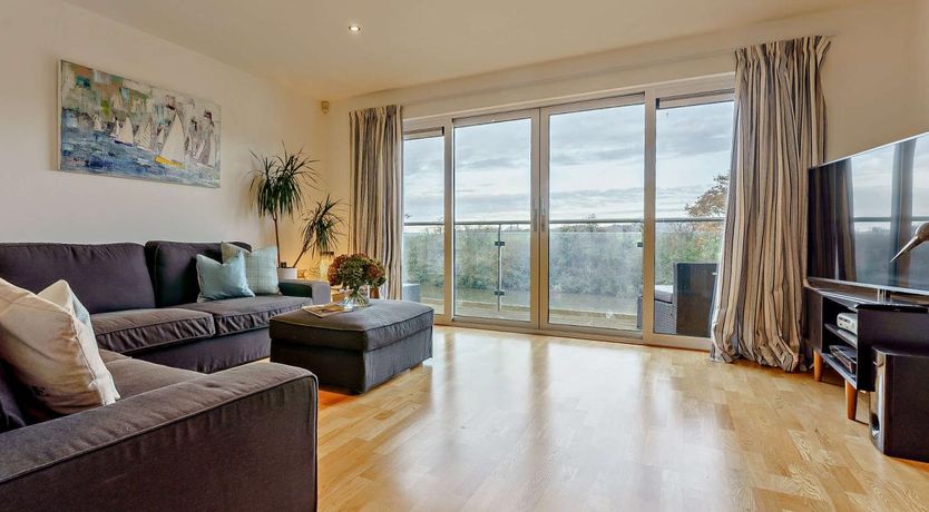 Photo of 4 Bed in Newport