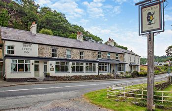 12 Bed in Betws-y-coed Holiday Cottage