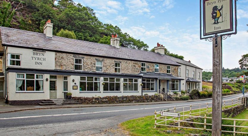Photo of 12 Bed in Capel Curig