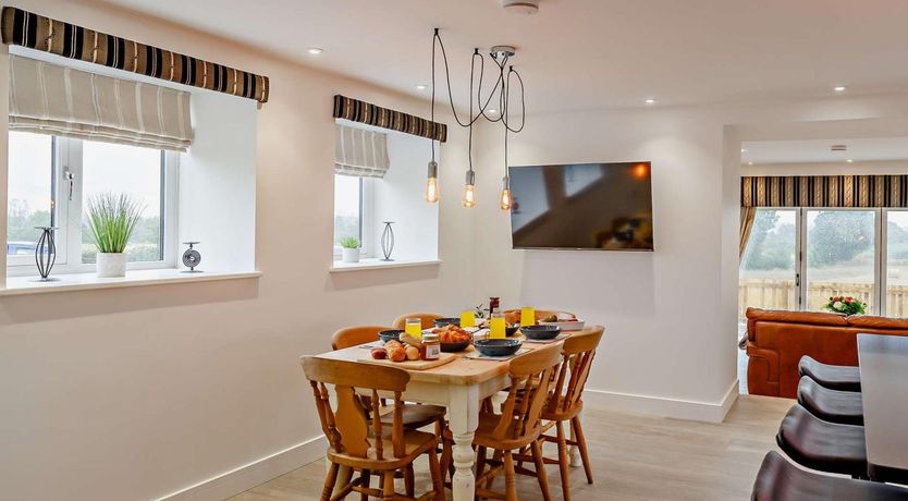 Photo of 3 Bed in Wakefield
