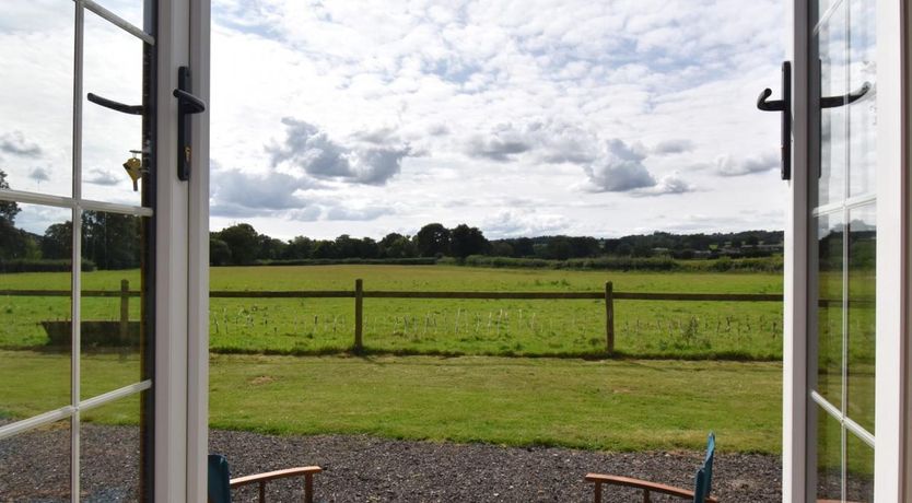 Photo of 1 Bed in Taleford