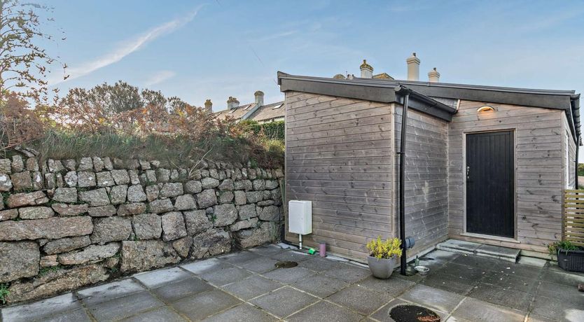 Photo of 1 Bed in Penzance