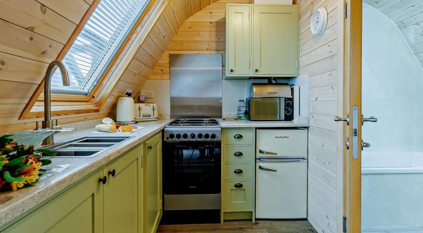 Photo of 2 Bed in Sheinton