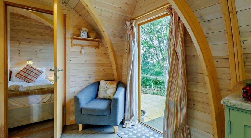 Photo of 2 Bed in Sheinton