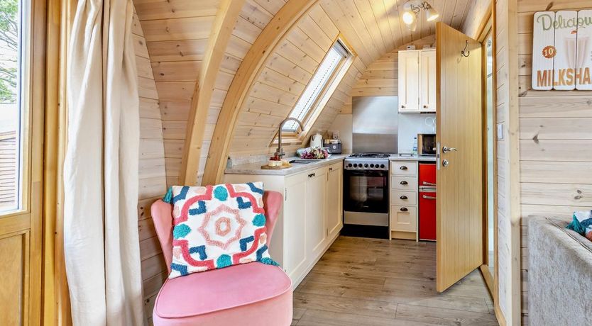 Photo of 2 Bed in Sheinton