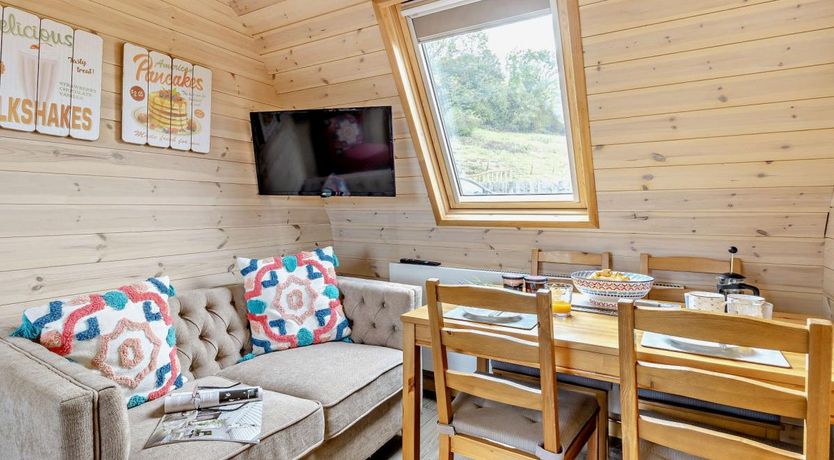 Photo of 2 Bed in Sheinton