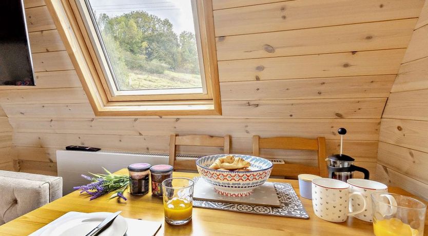 Photo of 2 Bed in Sheinton