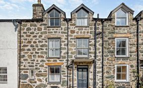 Photo of 3 Bed in Dolgellau