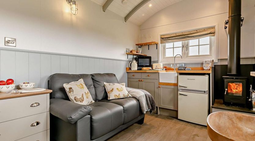 Photo of 1 Bed in Ashwater