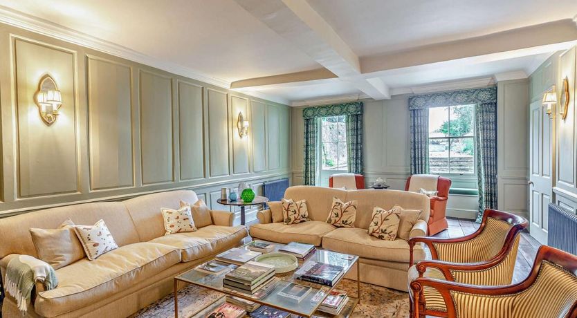 Photo of 6 Bed in Ludlow