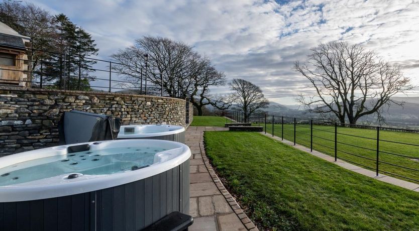 Photo of 7 Bed in Firbank