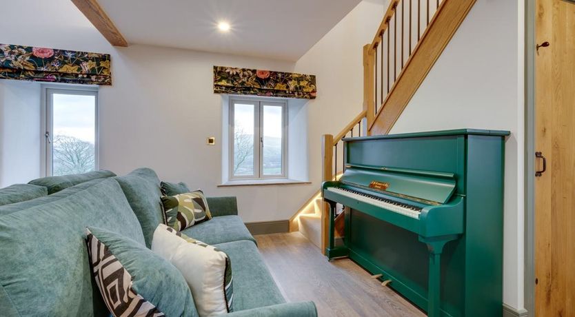 Photo of 7 Bed in Firbank