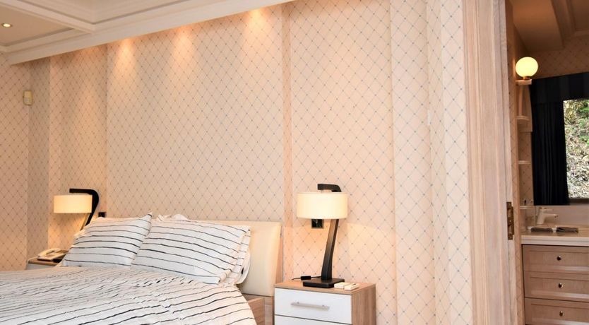 Photo of 4 Bed in Porlock