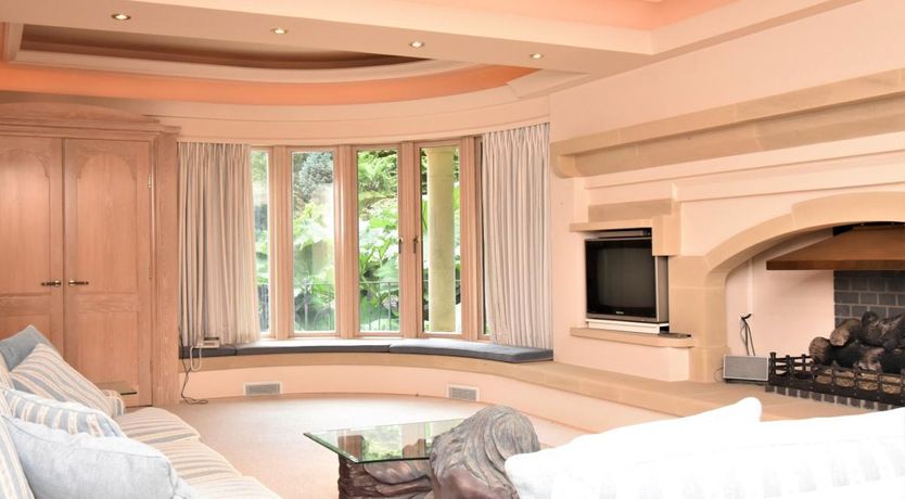 Photo of 4 Bed in Porlock