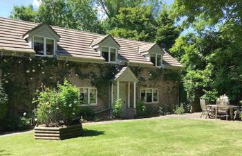 in Lyonshall (93321) Holiday Cottage