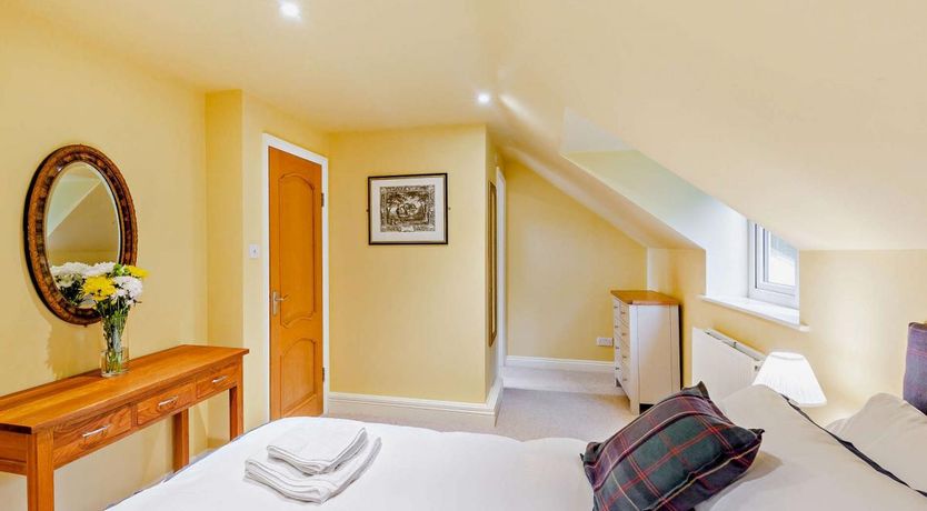 Photo of 2 Bed in Lyonshall