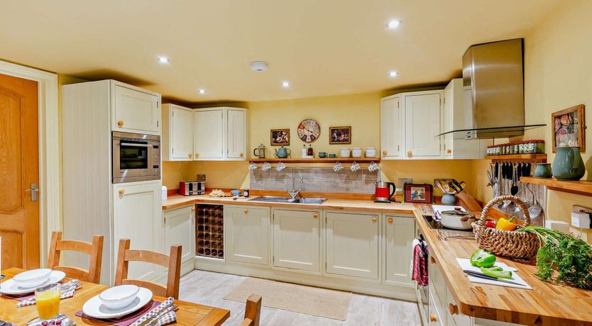 Photo of 2 Bed in Lyonshall