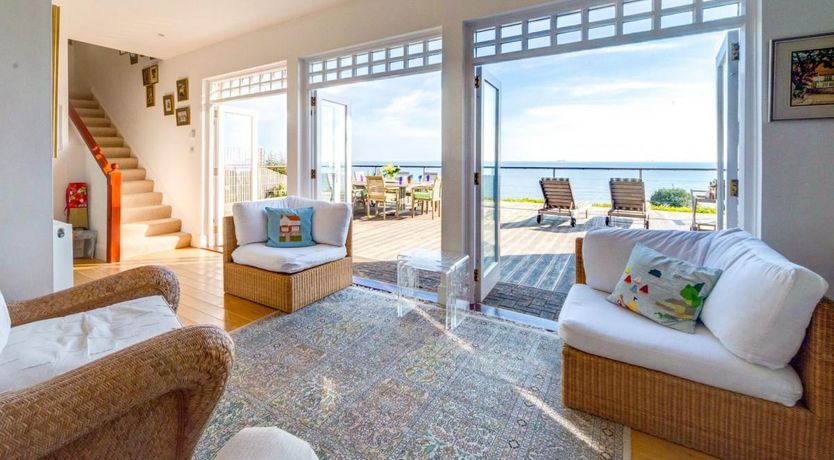 Photo of 5 Bed in Seaview