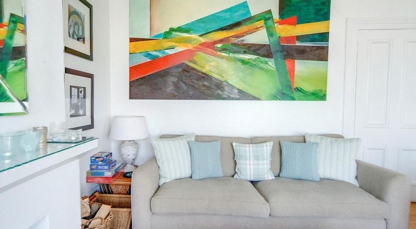 Photo of 5 Bed in Seaview