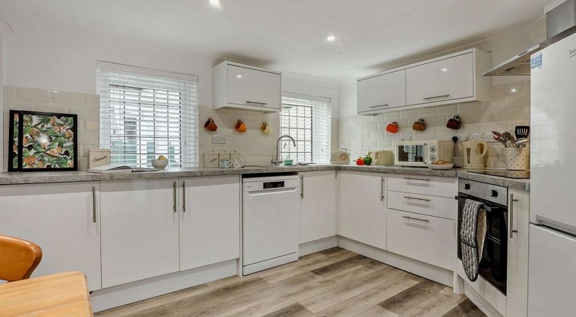 Photo of 3 Bed in Bognor Regis