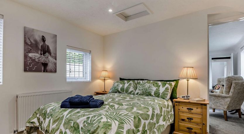 Photo of 3 Bed in Bognor Regis