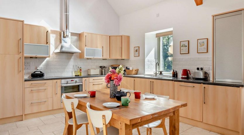 Photo of 2 Bed in Luppitt