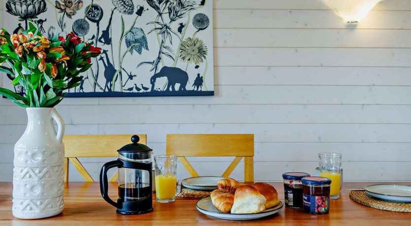 Photo of 4 Bed in Sheinton