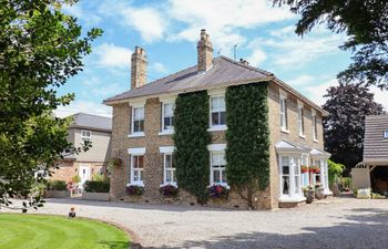 Harford House Holiday Cottage