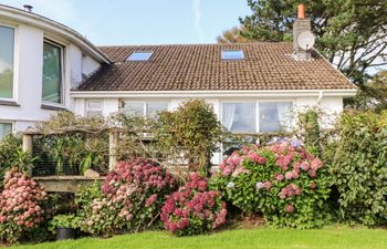 Little Roskrow Holiday Cottage