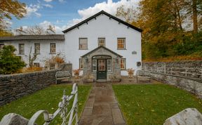 Photo of Gate House