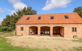 Photo of Hilltop Barn