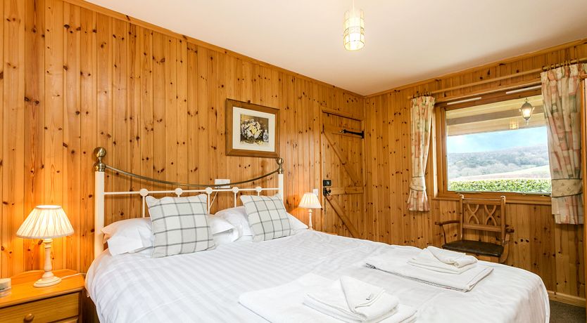 Photo of Holly Lodge 4 Bedrooms, Minehead
