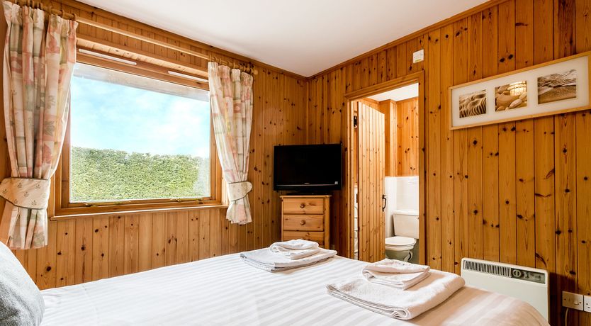 Photo of Holly Lodge 4 Bedrooms, Minehead