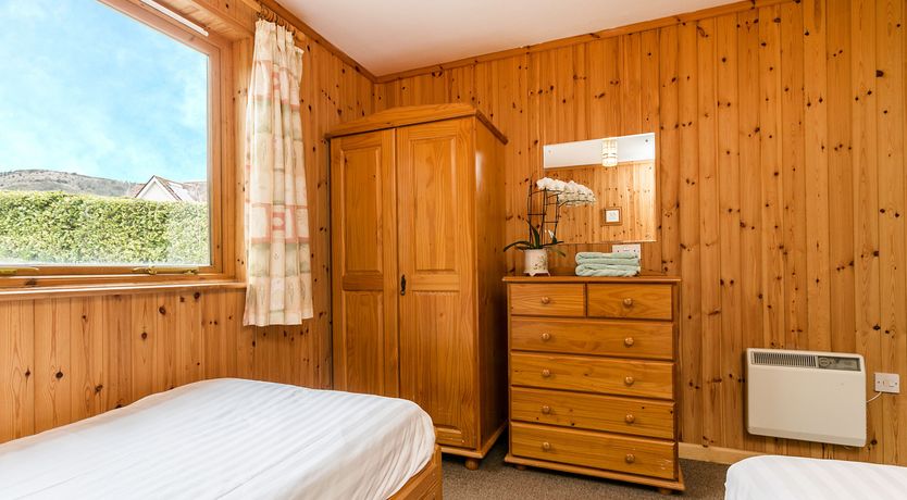 Photo of Holly Lodge 4 Bedrooms, Minehead