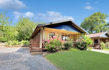 Cherry Tree Lodge ♿ Holiday Cottage