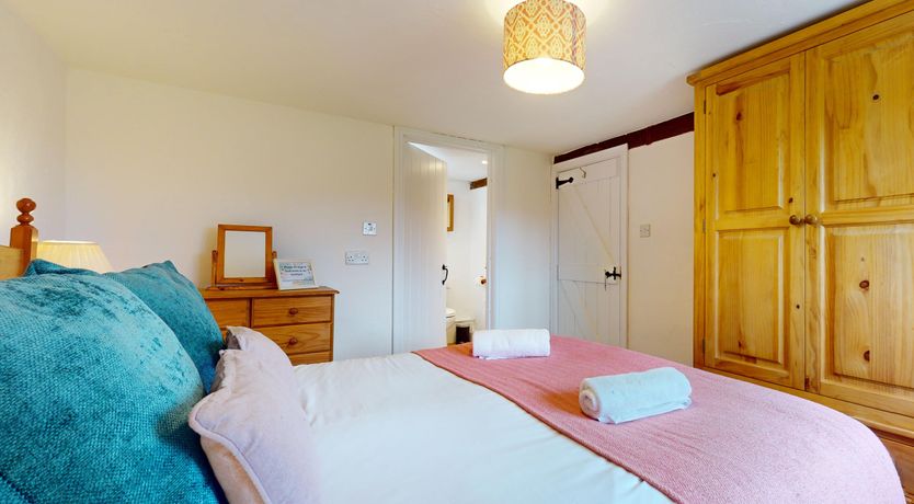 Photo of Kiri and Norton - joint booking