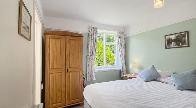 Photo of April Cottage, Woodcombe