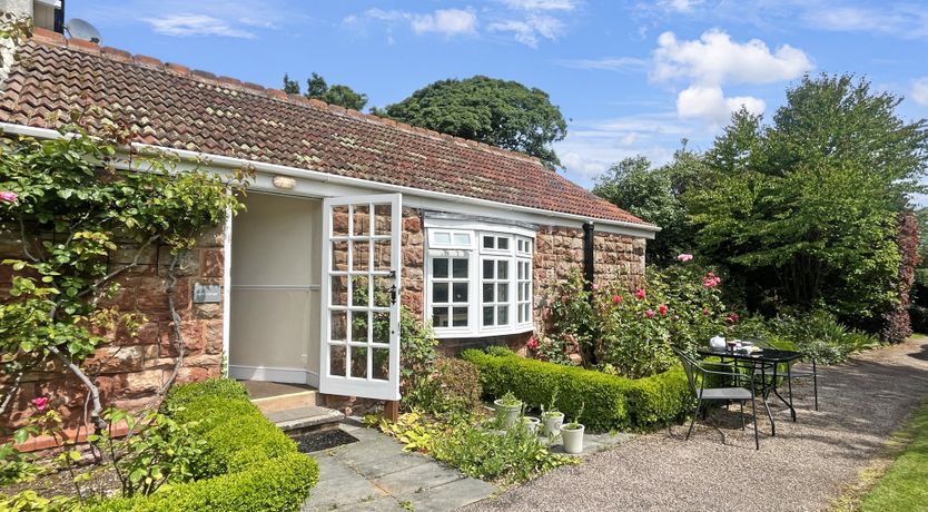 Photo of April Cottage, Woodcombe