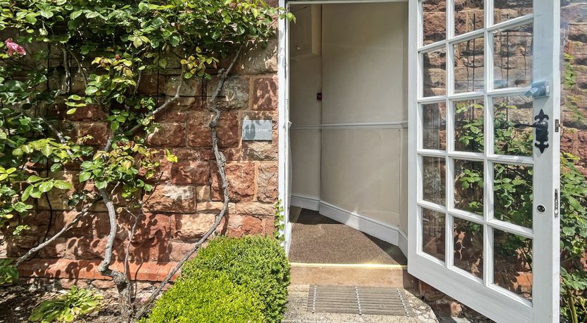 Photo of April Cottage, Woodcombe