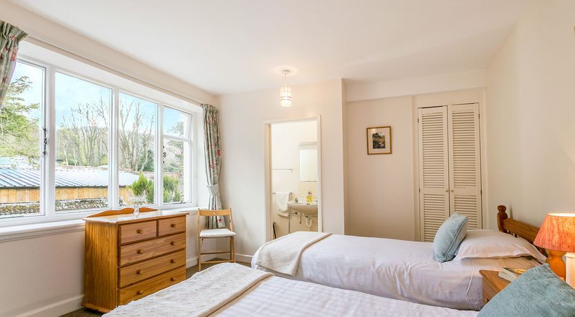 Photo of April Cottage, Woodcombe
