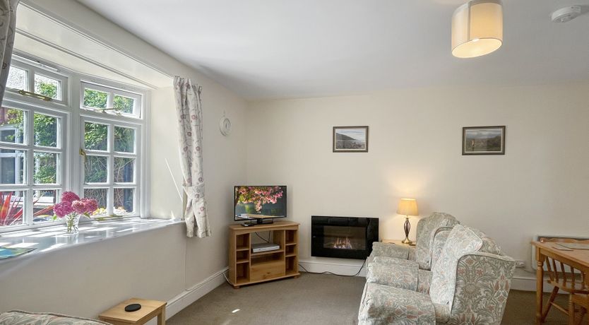 Photo of April Cottage, Woodcombe