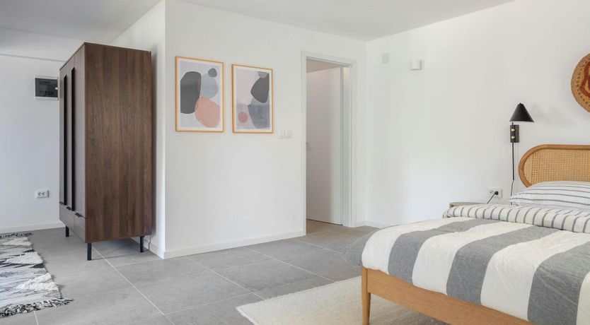 Photo of Southern Shadow