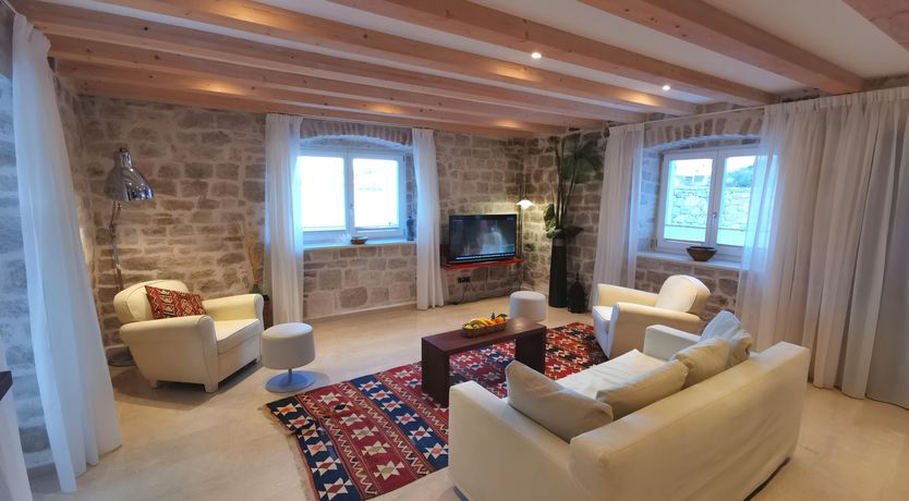 Photo of Gilded Palms