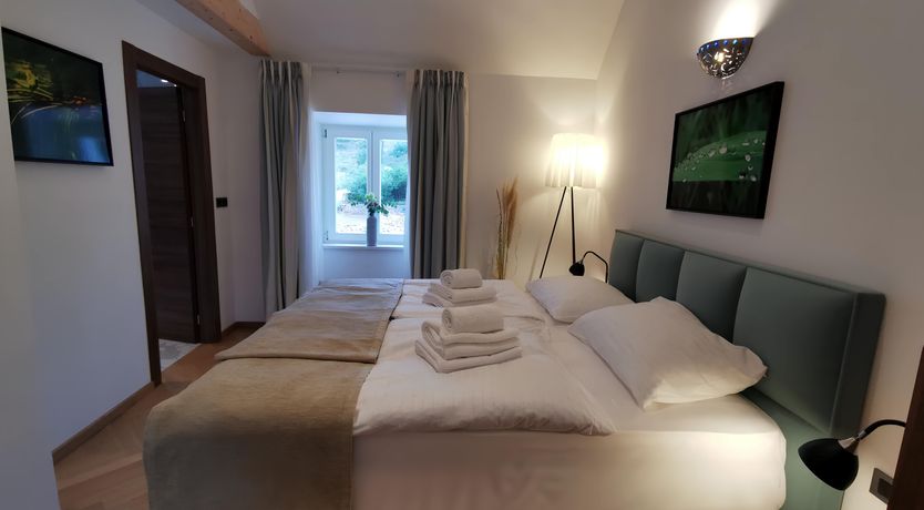 Photo of Gilded Palms