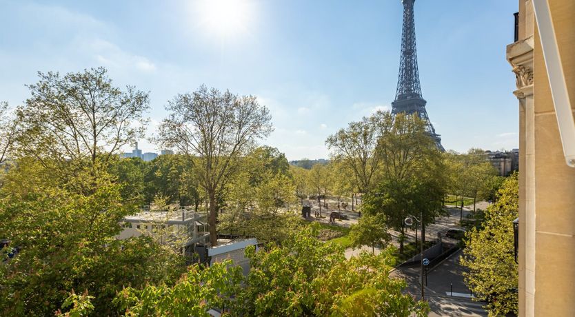 Photo of Eiffel Tower Vista