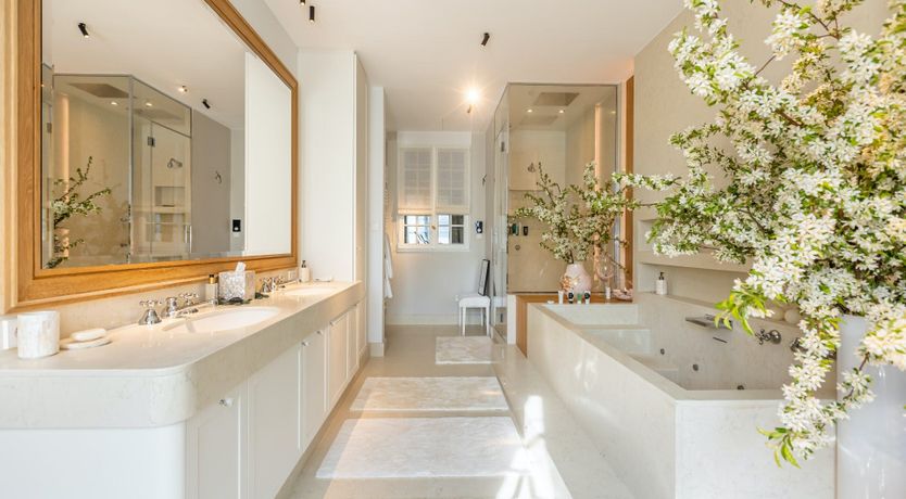 Photo of Eiffel Tower Vista