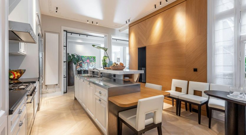 Photo of Eiffel Tower Vista