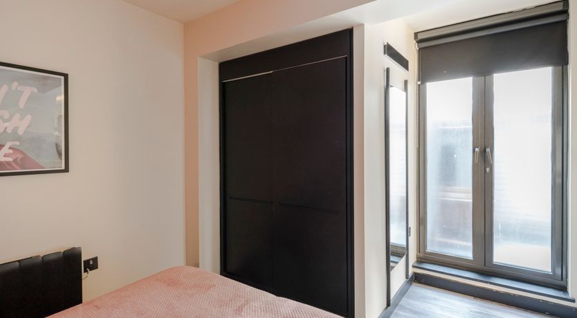 Photo of Neon on Neon