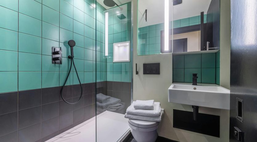 Photo of Neon on Neon