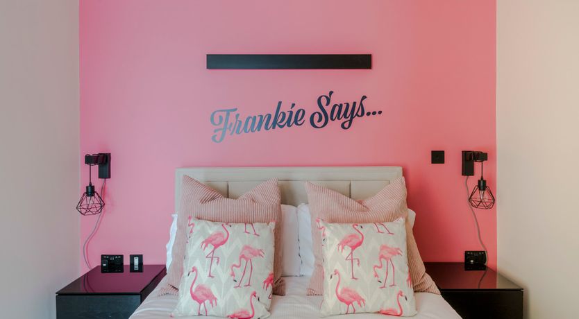 Photo of Neon on Neon